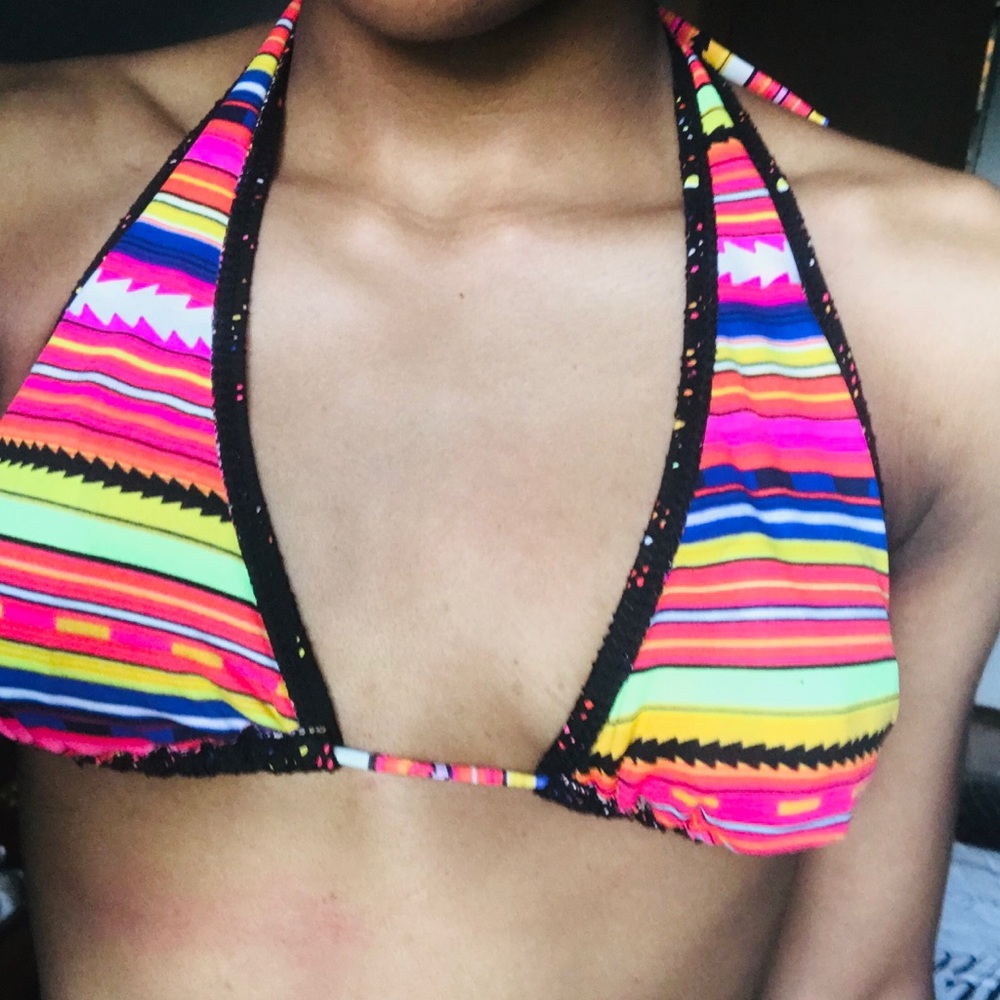 Bathing suit top (no bottoms)